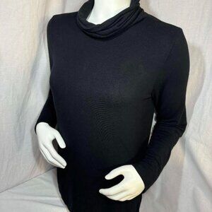 Black Long-sleeve Turtleneck Shirt